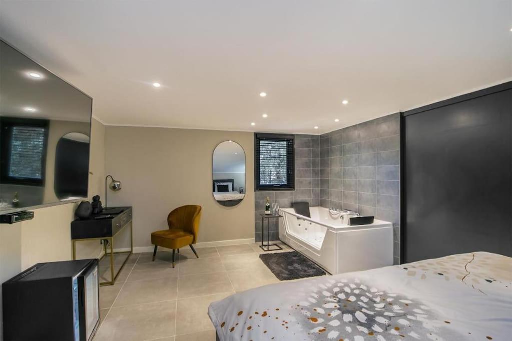 Relaxed Luxe "Boszichthuisje" Met Jacuzzi Bospark Ijsselheide Hattemerbroek Exterior foto