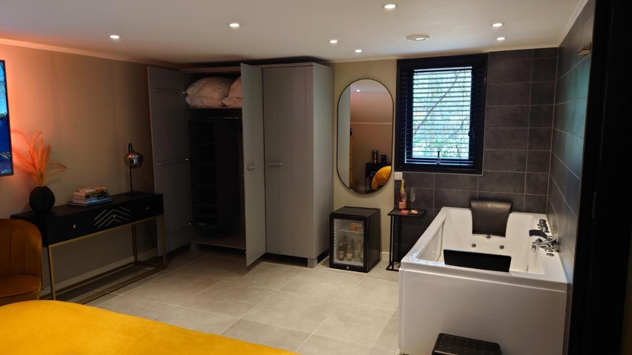 Relaxed Luxe "Boszichthuisje" Met Jacuzzi Bospark Ijsselheide Hattemerbroek Exterior foto